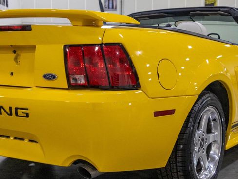 Used 2004 Ford Mustang GT RWD image 21