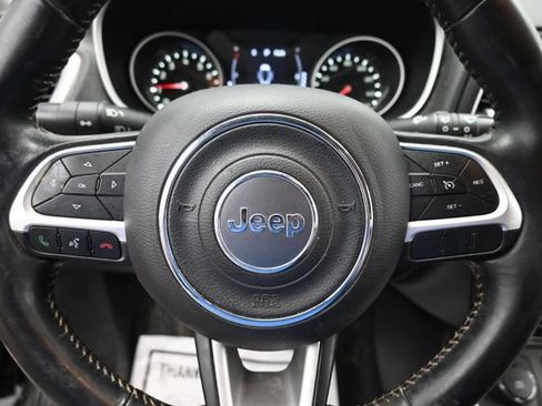 Used 2018 Jeep Compass Latitude AWD/4WD image 13