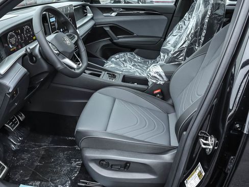 New 2026 Volkswagen Tiguan SE R-Line image 24