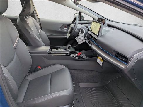 Certified 2025 Toyota Prius XLE image 22