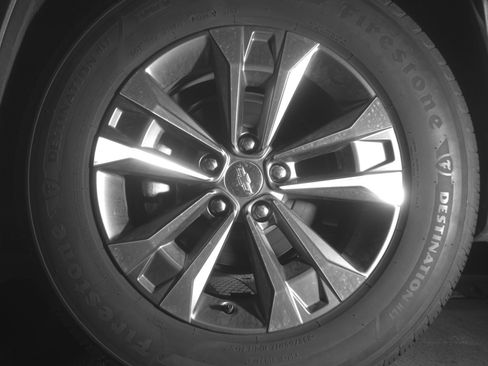 Used 2025 Chevrolet Equinox LT FWD image 14