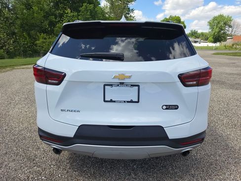 Used 2024 Chevrolet Blazer LT w/ Convenience Package FWD image 4