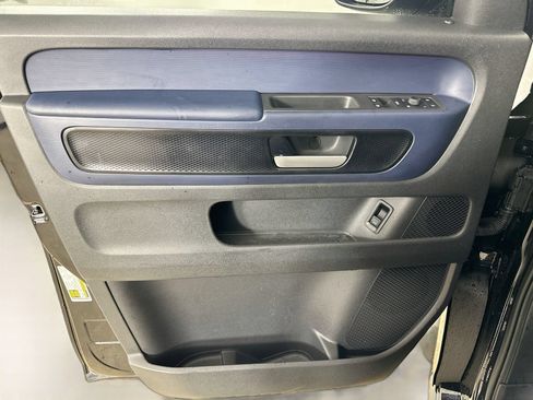 Used 2025 Volkswagen ID. Buzz Pro S RWD image 16
