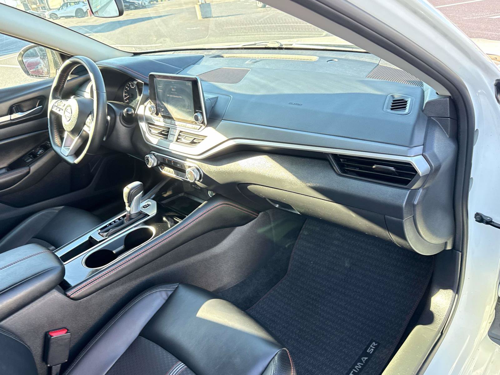 Used 2025 Nissan Altima 2.5 SR FWD image 19
