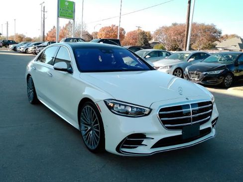 Used 2022 Mercedes-Benz S 500 4MATIC image 4