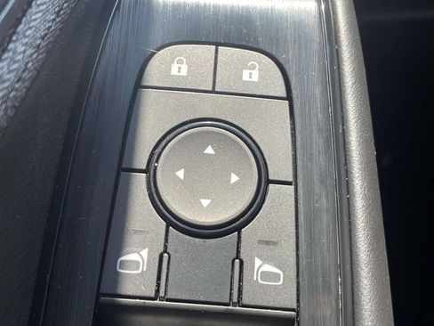 Used 2023 Nissan Rogue S FWD image 22