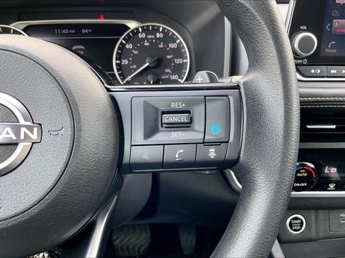 Used 2023 Nissan Rogue SV AWD/4WD image 24