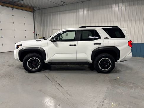 Used 2025 Toyota 4Runner Limited image 15