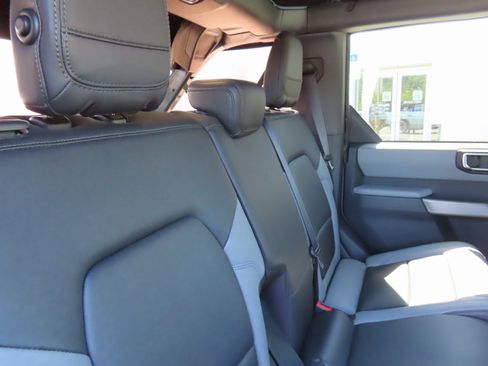 Used 2023 Ford Bronco Black Diamond image 42