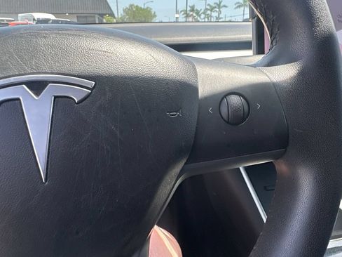 Used 2019 Tesla Model 3 Long Range RWD image 18