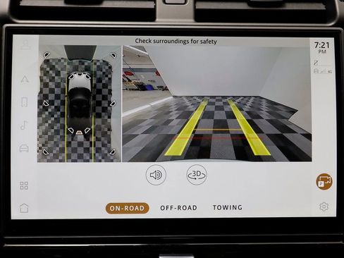 New 2025 Land Rover Discovery S image 11