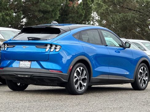 Certified 2025 Ford Mustang Mach-E Select image 4