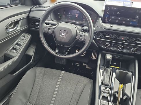 Used 2025 Honda Accord Sport image 25