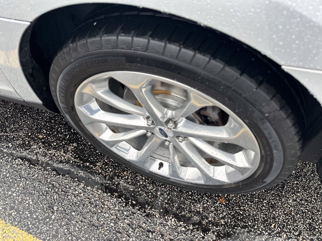 Certified 2019 Ford Taurus Limited w/ Driver Assist Package AWD/4WD image 8