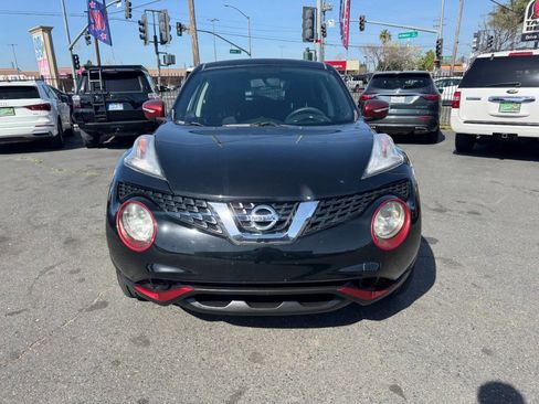 Used 2015 Nissan Juke S FWD image 3