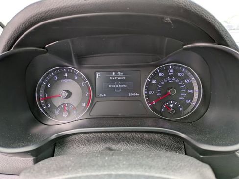 Used 2024 Kia Forte LXS image 11