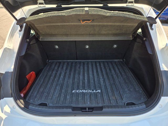 Used 2025 Toyota Corolla SE FWD image 17