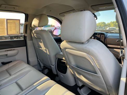 Used 2010 Chevrolet Silverado 1500 LT w/ Power Pack Plus image 24