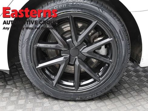 Used 2023 Tesla Model 3 Standard Range image 8