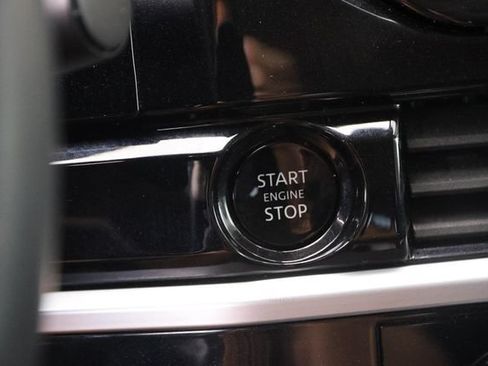 Certified 2025 Nissan Pathfinder SV AWD/4WD image 16