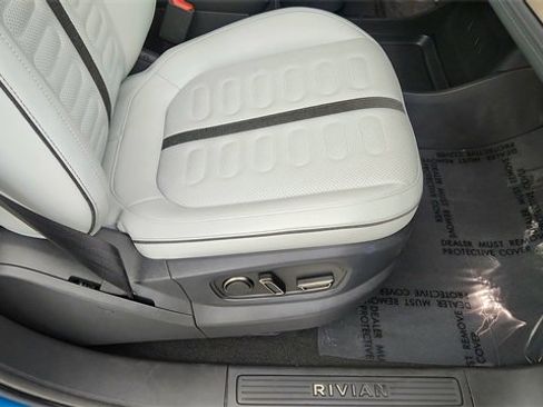 Used 2024 Rivian R1S Launch Edition image 23