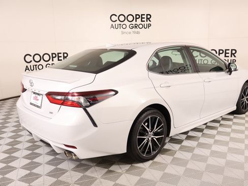 Used 2023 Toyota Camry SE FWD image 19