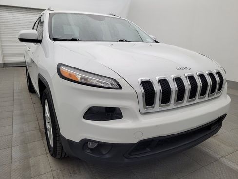 Used 2014 Jeep Cherokee Latitude w/ Comfort/Convenience Group FWD image 13