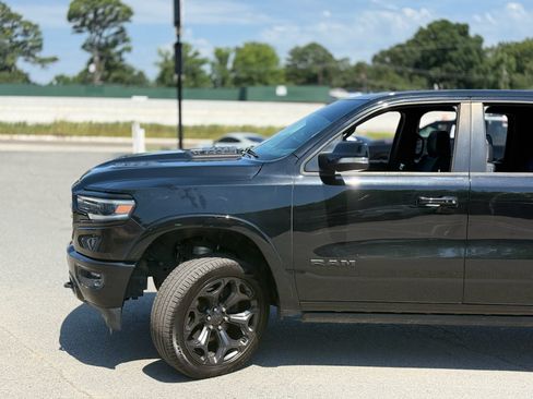 Used 2020 RAM 1500 Limited w/ Black Appearance Package AWD/4WD image 11