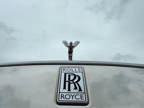 Used 2015 Rolls-Royce Wraith RWD image 16
