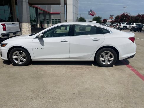 Used 2024 Chevrolet Malibu LT FWD image 16