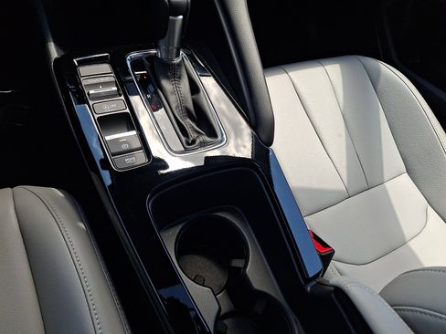 Certified 2025 Acura Integra FWD image 26