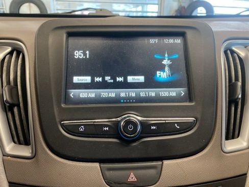 Used 2017 Chevrolet Malibu LS w/ LPO, Convenience Package 1 FWD image 18