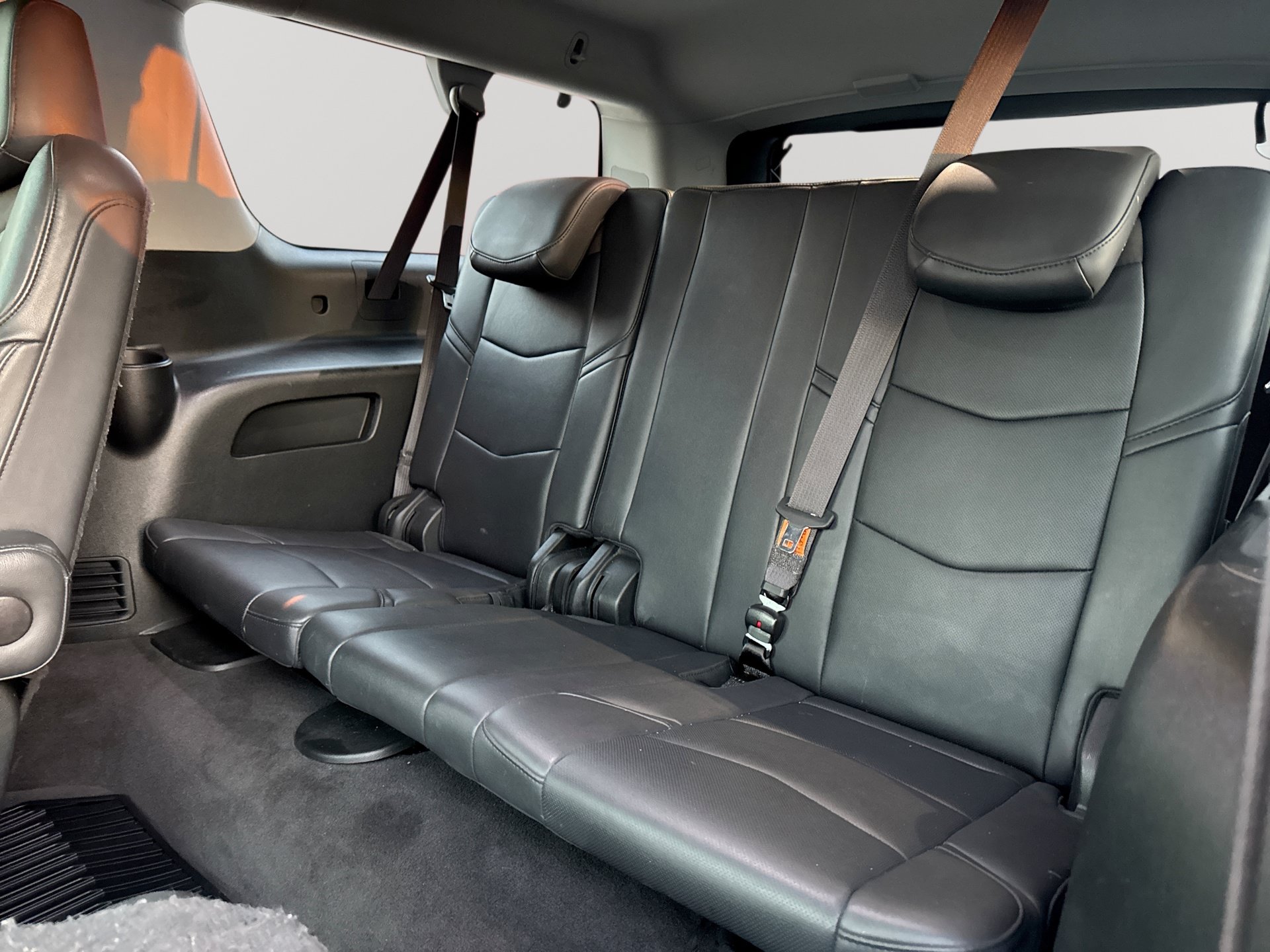 Used 2020 Cadillac Escalade ESV Luxury w/ Escalade Sport Edition AWD/4WD image 27