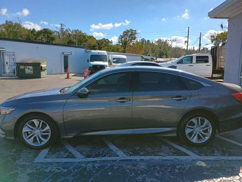 Used 2018 Honda Accord LX image 4