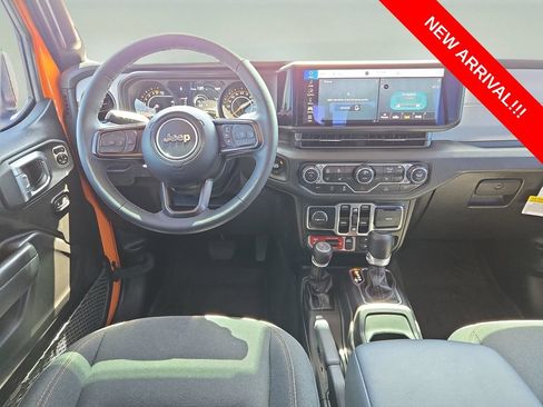 Used 2025 Jeep Gladiator Sport AWD/4WD image 10