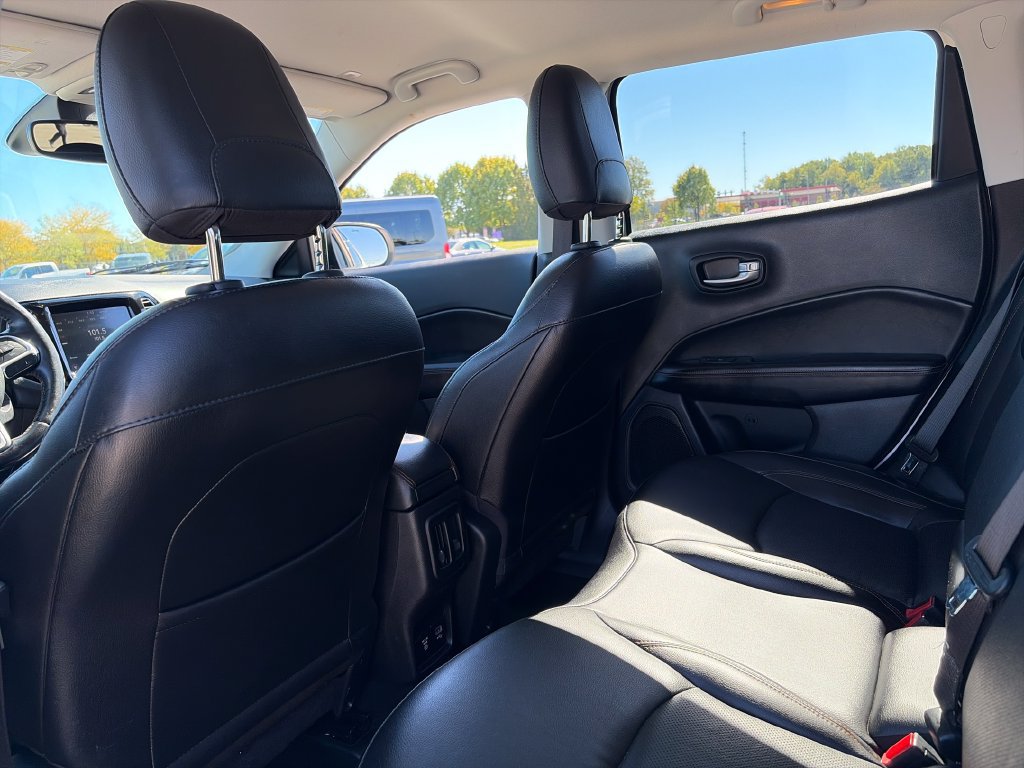 Used 2019 Jeep Compass Limited AWD/4WD image 28