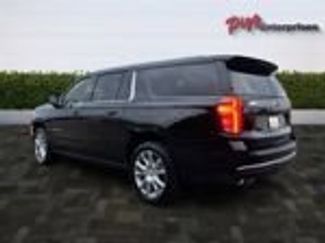 Used 2021 Chevrolet Suburban High Country w/ Premium Package video 2