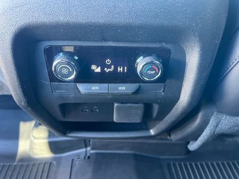 Used 2025 Chevrolet Traverse Z71 w/ Driver Confidence Package image 19