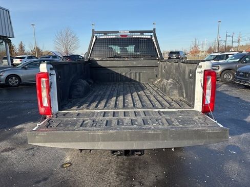 Used 2023 Ford F350 XLT image 16