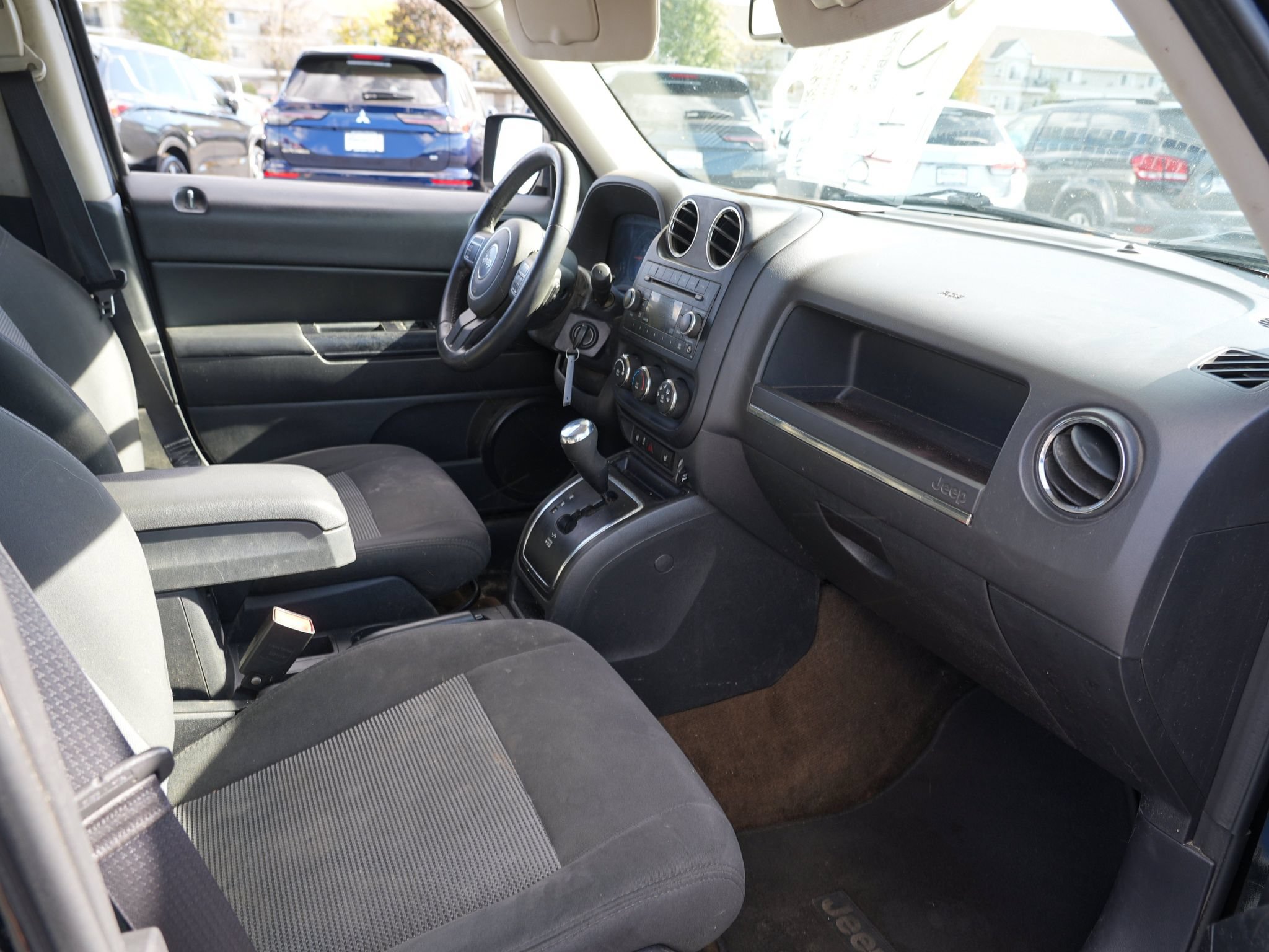 Used 2016 Jeep Patriot Latitude FWD image 25