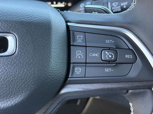 New 2025 Jeep Grand Cherokee L Limited AWD/4WD image 28