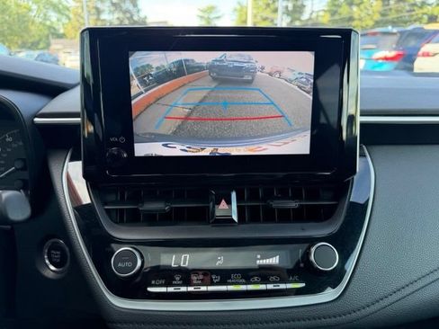 Used 2023 Toyota Corolla SE w/ SE Premium Package FWD image 23
