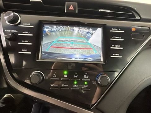 Used 2019 Toyota Camry LE FWD image 23
