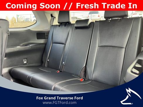Used 2025 Toyota Grand Highlander AWD image 6