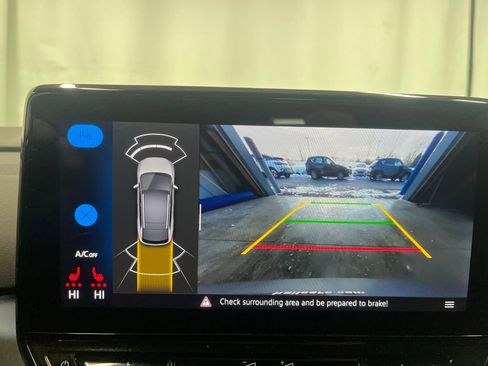 Used 2022 Volkswagen ID.4 Pro image 17