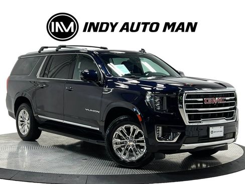 Used 2022 GMC Yukon XL SLT w/ SLT Premium Package AWD/4WD image 2