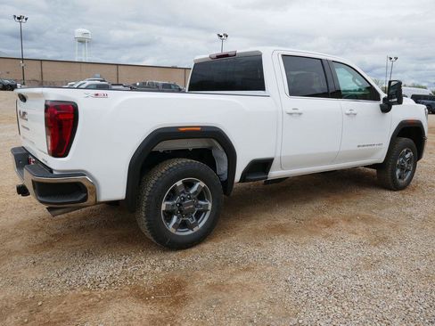 New 2026 GMC Sierra 2500 SLE w/ SLE Value Package; AWD/4WD image 5