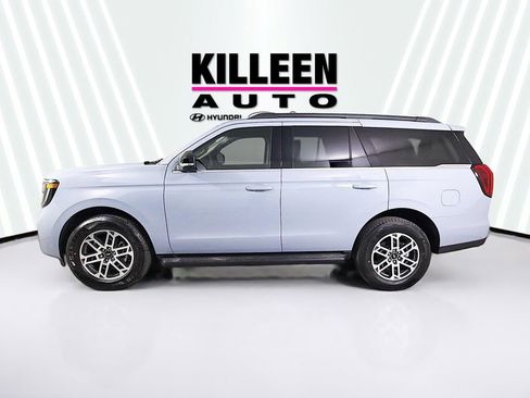 New 2026 Ford Expedition Active image 4