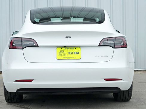 Used 2022 Tesla Model 3 Long Range image 11