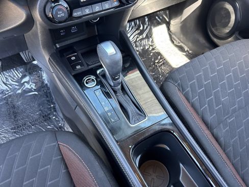 Used 2022 Nissan Kicks SR FWD image 26